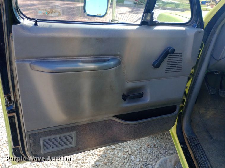 image for item NY9527 1988 Ford F350 Custom rescue vehicle