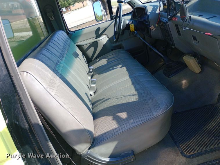 image for item NY9527 1988 Ford F350 Custom rescue vehicle