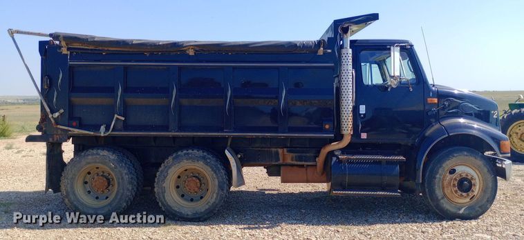 image for item NY9530 1996 International  8100 dump truck