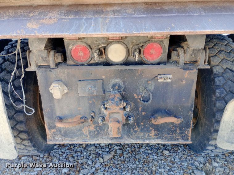 image for item NY9530 1996 International  8100 dump truck