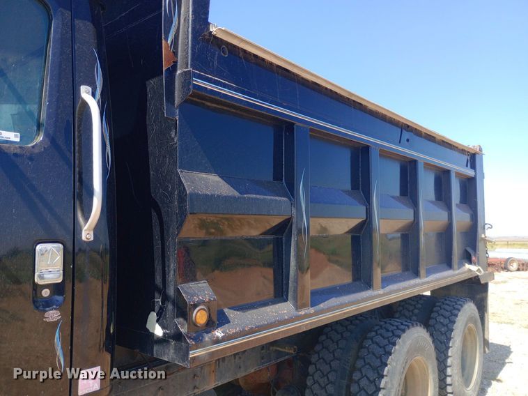 image for item NY9530 1996 International  8100 dump truck