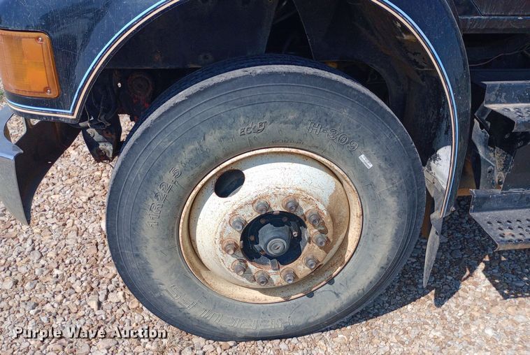 image for item NY9530 1996 International  8100 dump truck