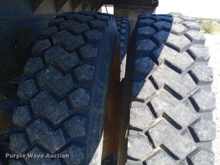 image for item NY9530 1996 International  8100 dump truck