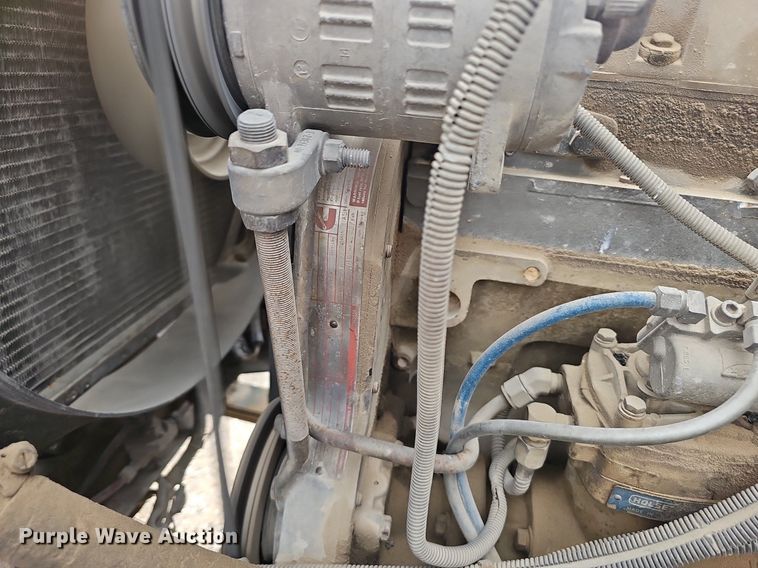 image for item OC9185 1988 Freightliner  FLC truck cab and chassis