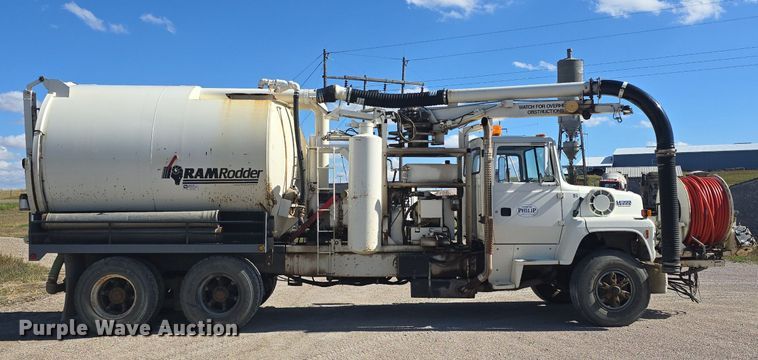 image for item OD9730 1993 Ford  L8000 sewer rodder truck