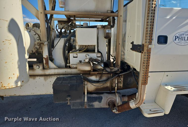 image for item OD9730 1993 Ford  L8000 sewer rodder truck