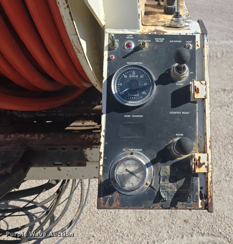 image for item OD9730 1993 Ford  L8000 sewer rodder truck