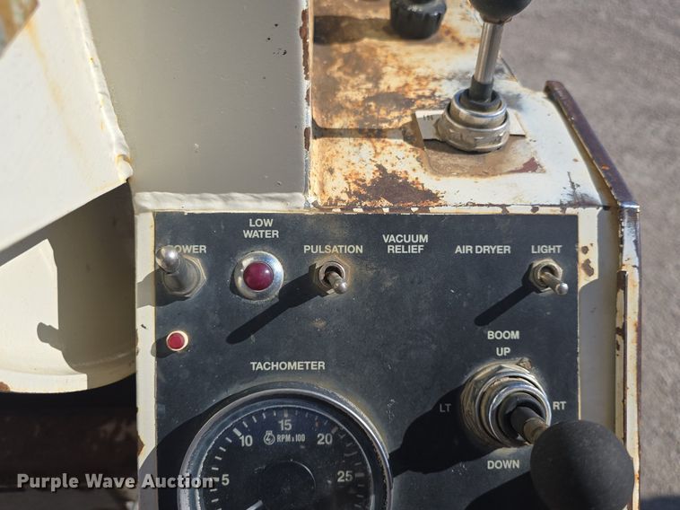 image for item OD9730 1993 Ford  L8000 sewer rodder truck