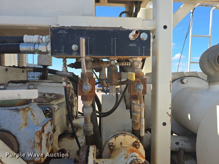 image for item OD9730 1993 Ford  L8000 sewer rodder truck