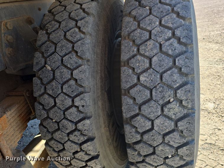 image for item OD9730 1993 Ford  L8000 sewer rodder truck