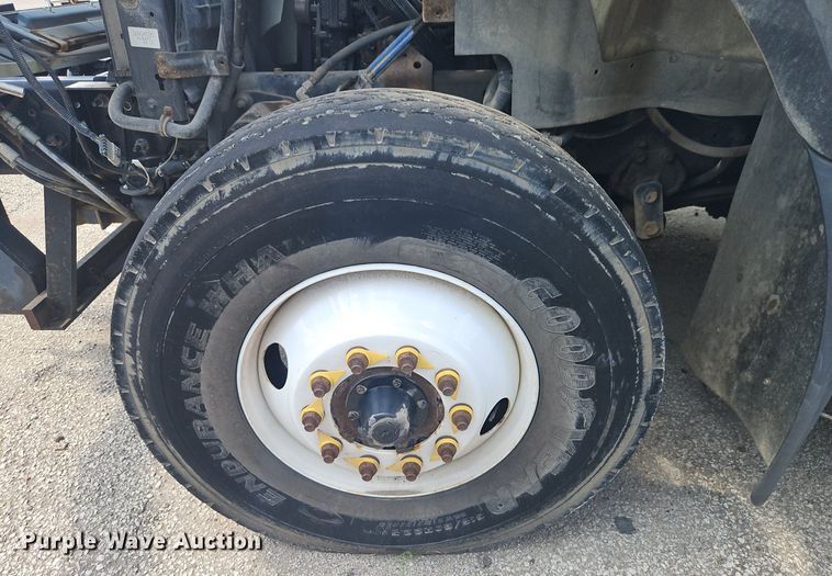 image for item OF9842 2014 International  WorkStar 7500 dump truck