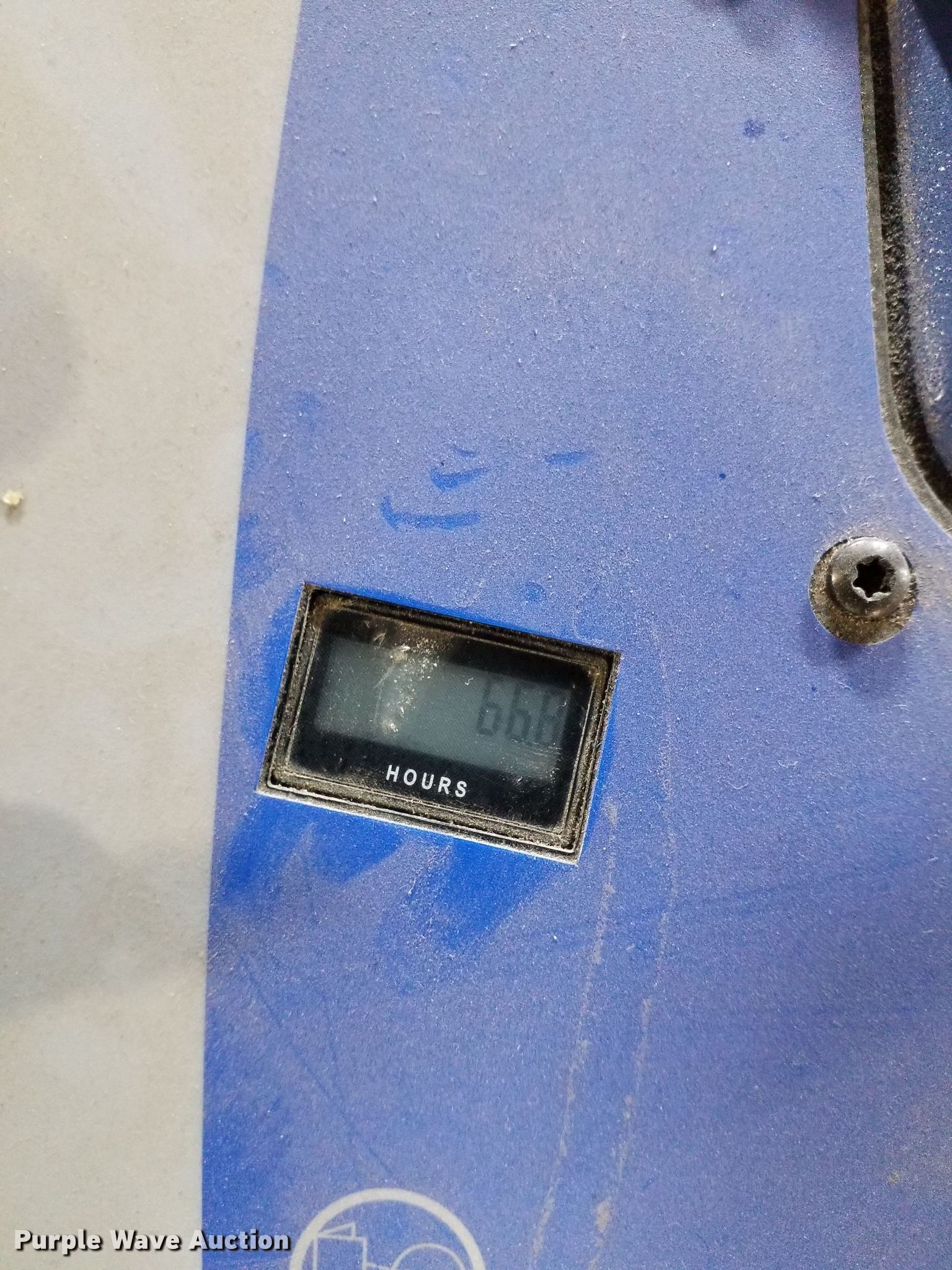 (2) Windsor Chariot iExtract carpet cleaners in Sioux Falls, SD Item