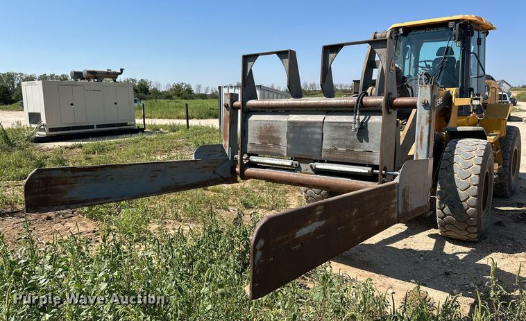 image for item DD3209 Dymax hay bale mover