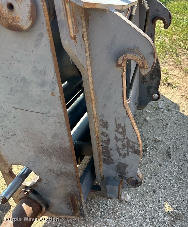 image for item DD3209 Dymax hay bale mover