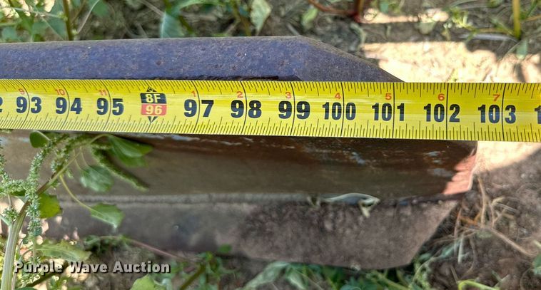 image for item DD3209 Dymax hay bale mover