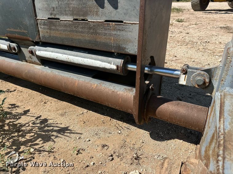 image for item DD3209 Dymax hay bale mover