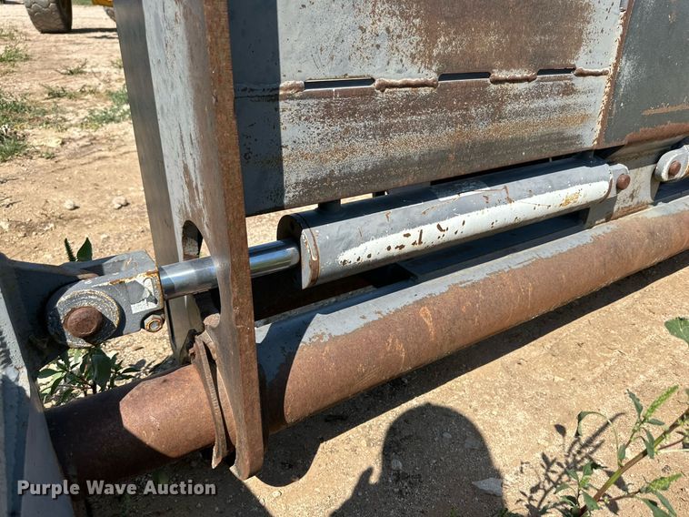 image for item DD3209 Dymax hay bale mover