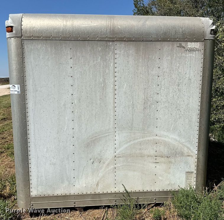 image for item DD3211 Box truck bed 