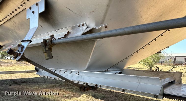 image for item DG4470 2016 Timpte grain trailer