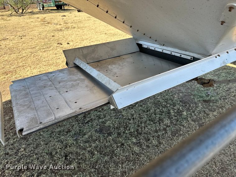 image for item DG4470 2016 Timpte grain trailer