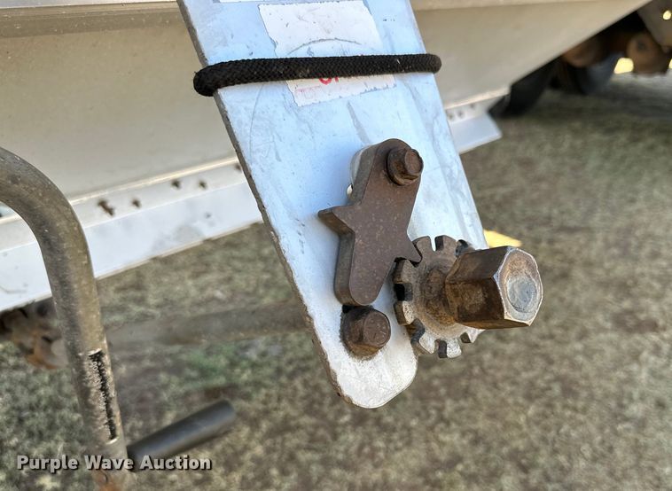 image for item DG4470 2016 Timpte grain trailer