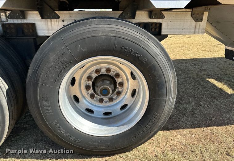 image for item DG4470 2016 Timpte grain trailer