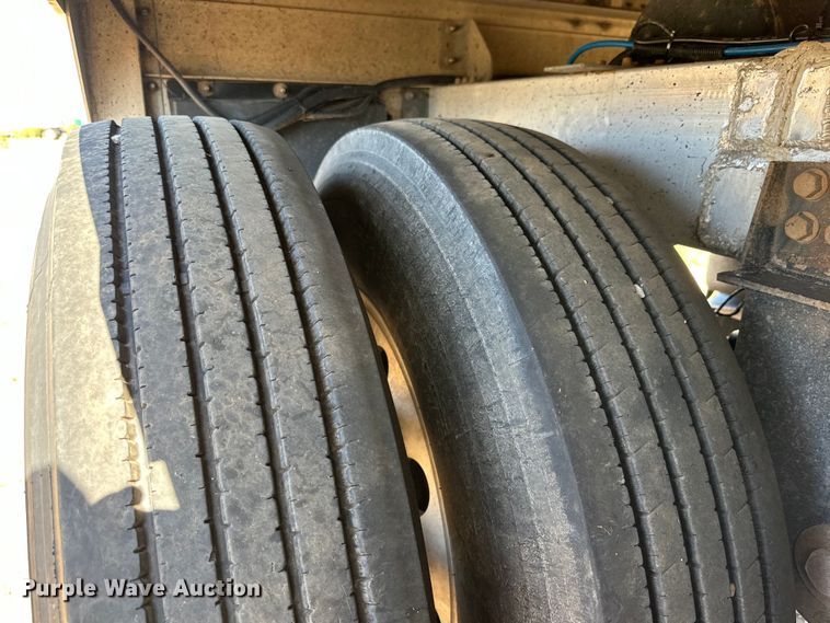 image for item DG4470 2016 Timpte grain trailer