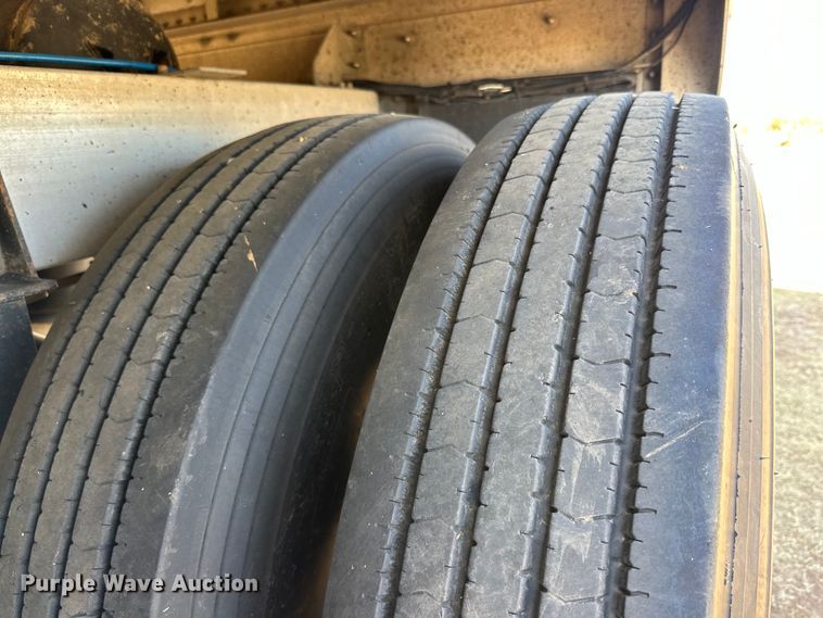 image for item DG4470 2016 Timpte grain trailer