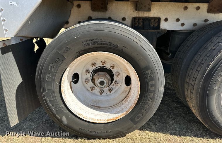 image for item DG4471 2014 Stoughton  AHV-421T-AR-A grain trailer