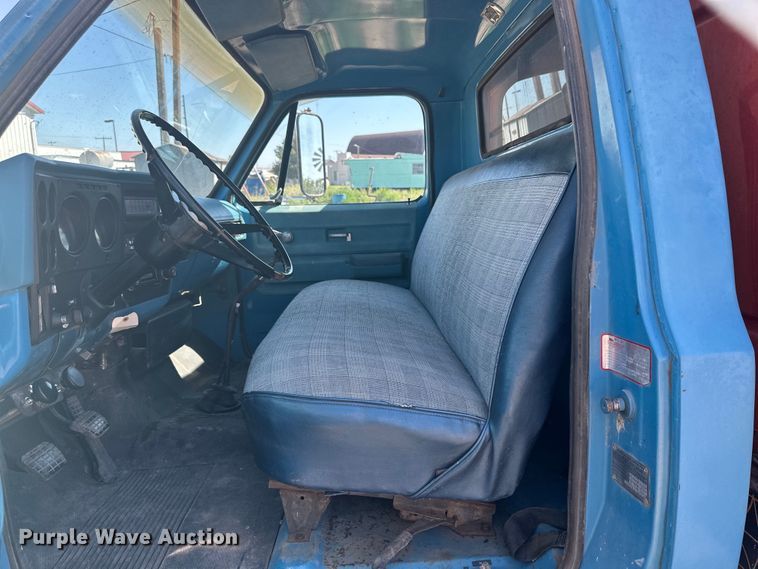 image for item DG4479 1973 Chevrolet C65 grain truck