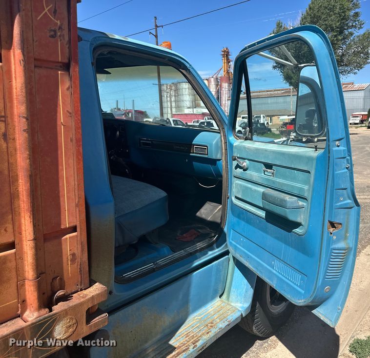 image for item DG4479 1973 Chevrolet C65 grain truck