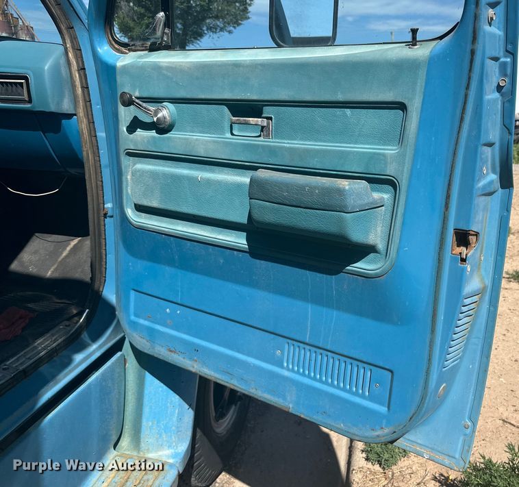 image for item DG4479 1973 Chevrolet C65 grain truck