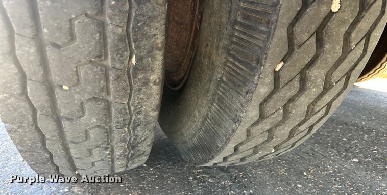 image for item DG4479 1973 Chevrolet C65 grain truck