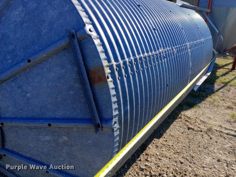 image for item DH1253 (2) grain bins