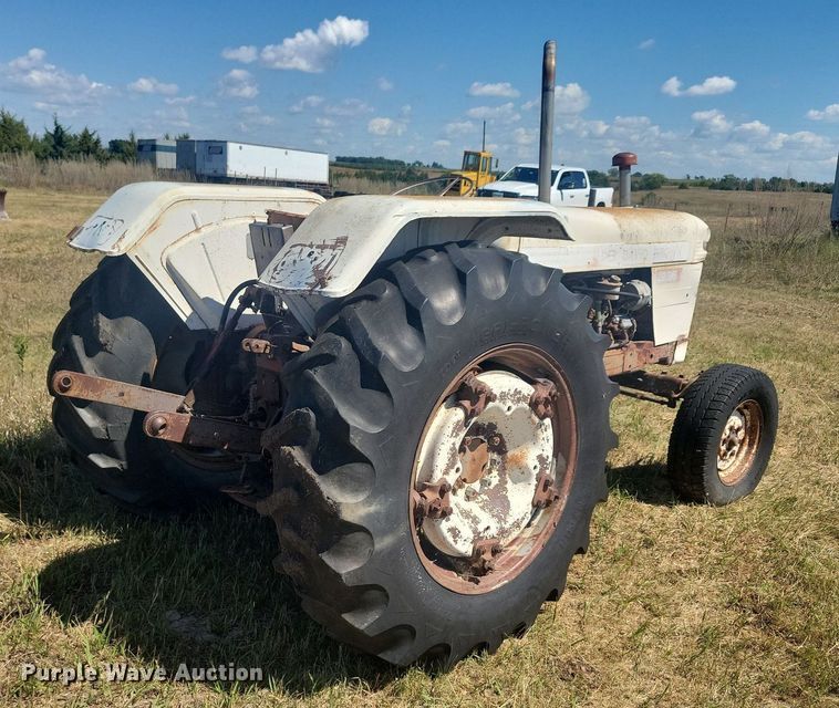 image for item DN3511 1975 David Brown 995 tractor