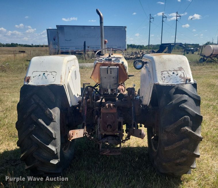 image for item DN3511 1975 David Brown 995 tractor