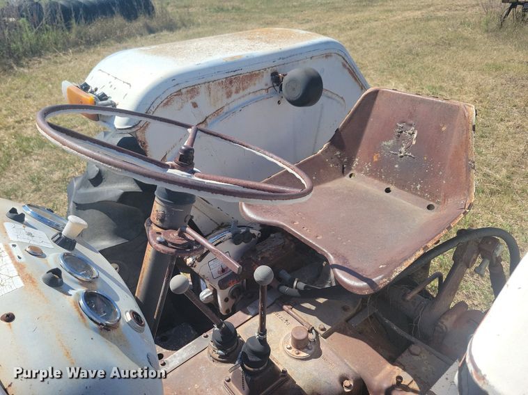 image for item DN3511 1975 David Brown 995 tractor