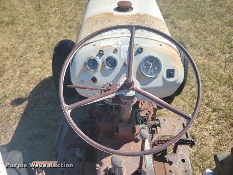 image for item DN3511 1975 David Brown 995 tractor