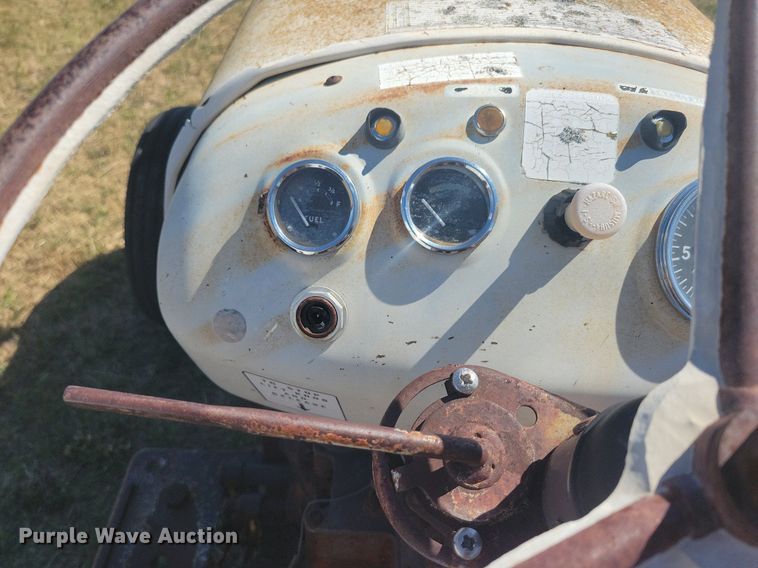 image for item DN3511 1975 David Brown 995 tractor