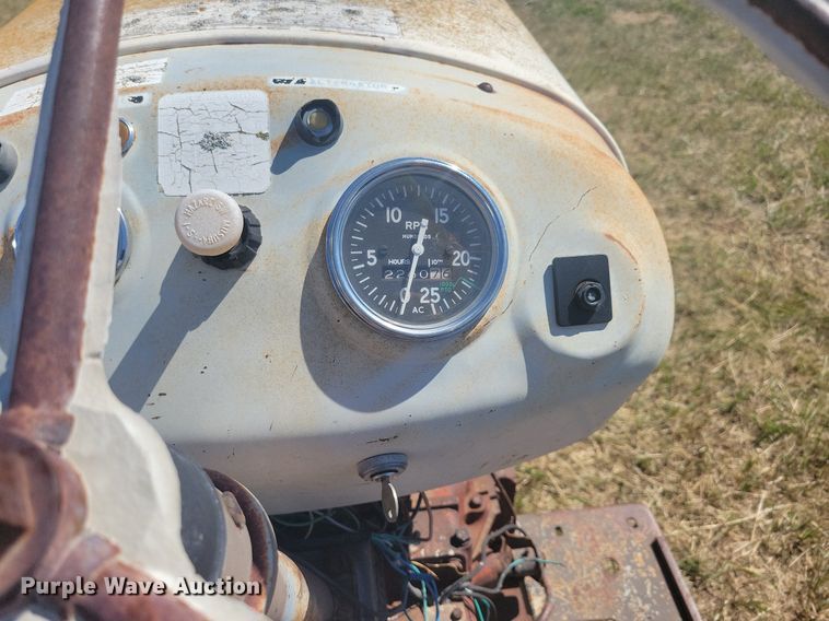 image for item DN3511 1975 David Brown 995 tractor