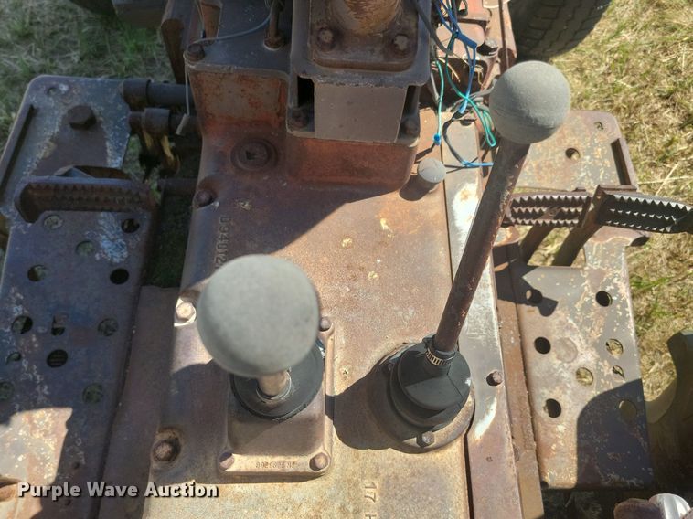 image for item DN3511 1975 David Brown 995 tractor