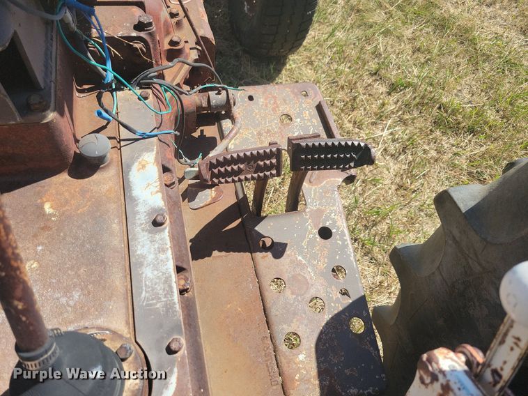 image for item DN3511 1975 David Brown 995 tractor