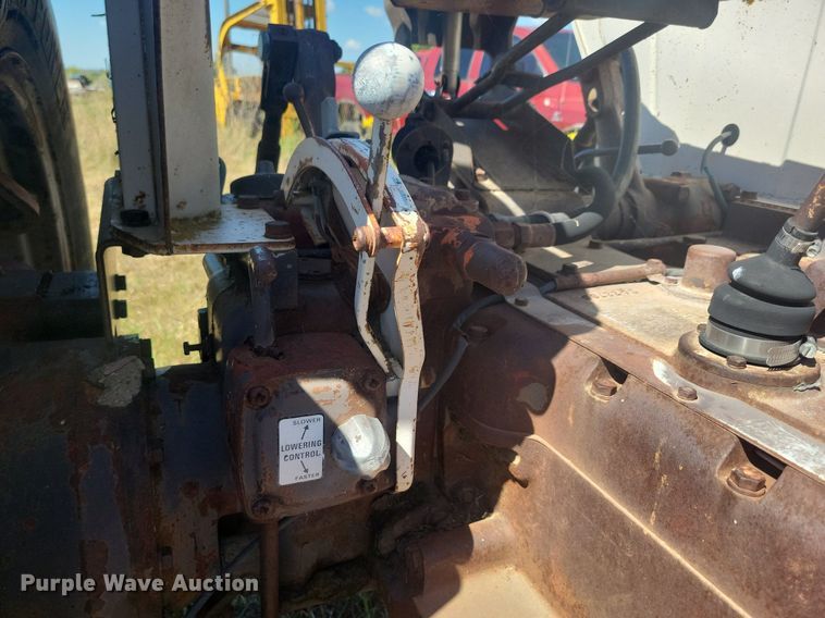 image for item DN3511 1975 David Brown 995 tractor