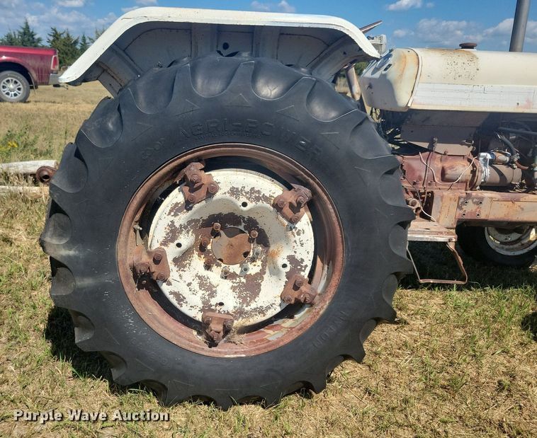 image for item DN3511 1975 David Brown 995 tractor