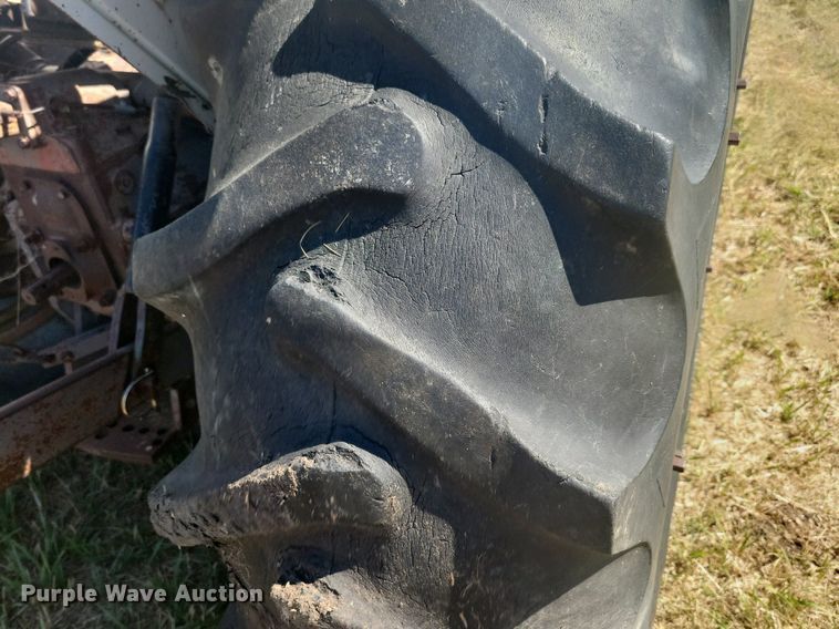 image for item DN3511 1975 David Brown 995 tractor