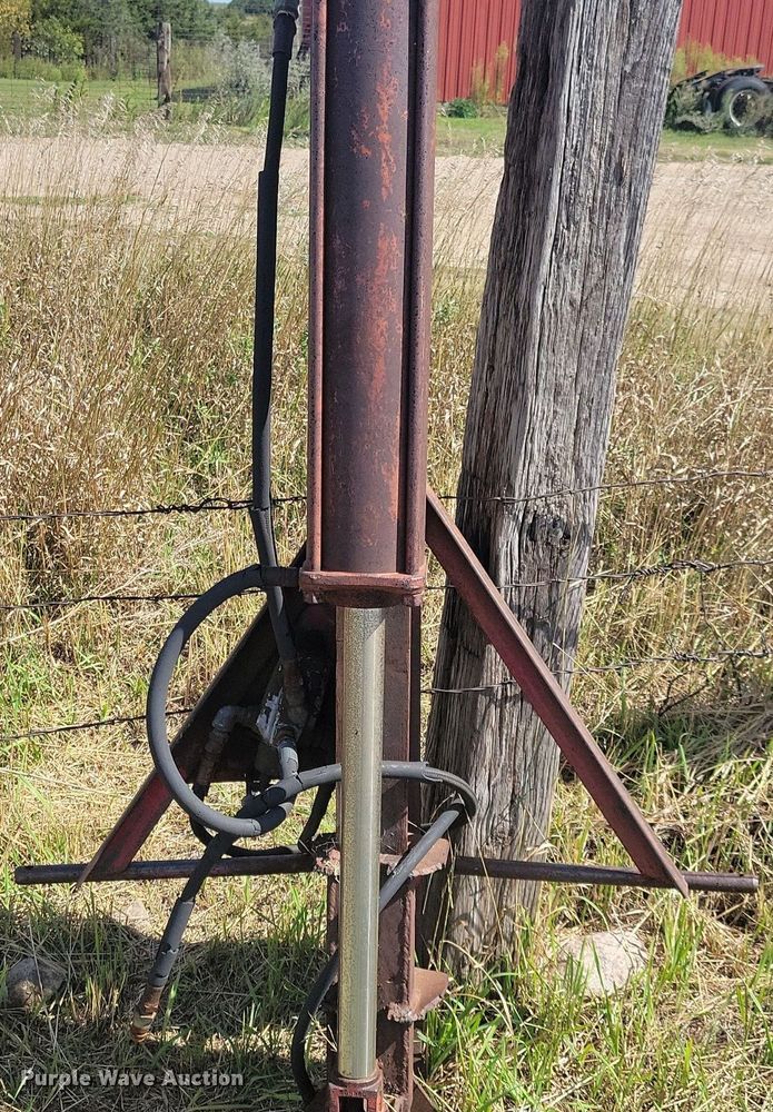 image for item DN3519 Wheatheart Post driver