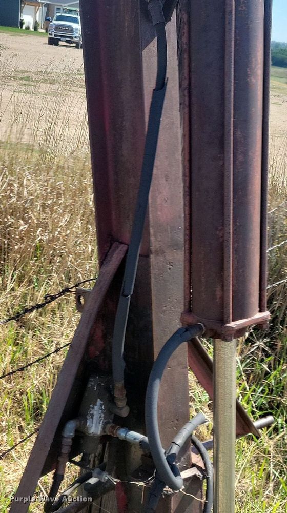 image for item DN3519 Wheatheart Post driver