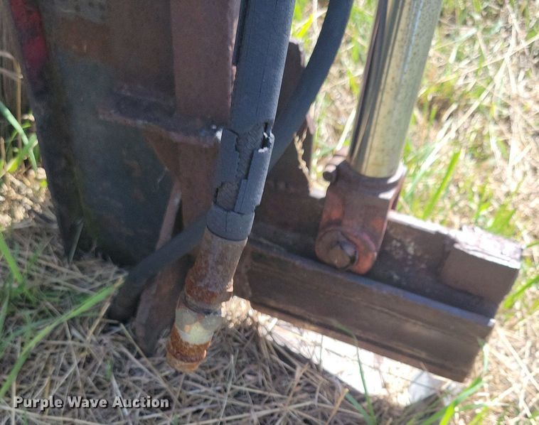 image for item DN3519 Wheatheart Post driver