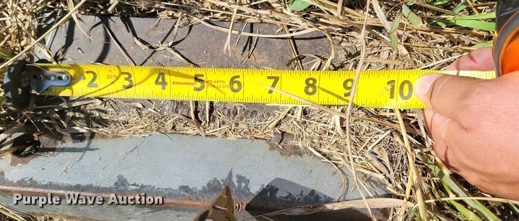 image for item DN3519 Wheatheart Post driver