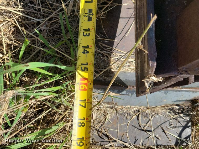 image for item DN3519 Wheatheart Post driver